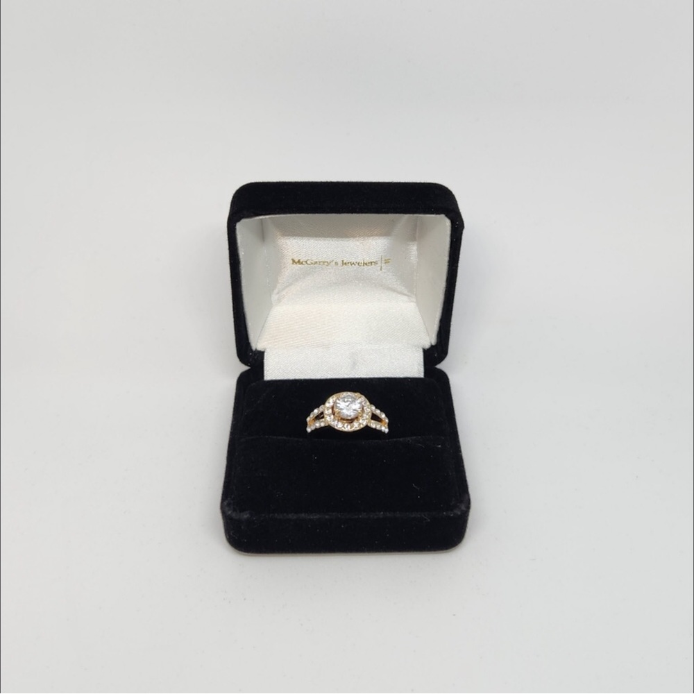 New stylish womens gold ring lab diamonds